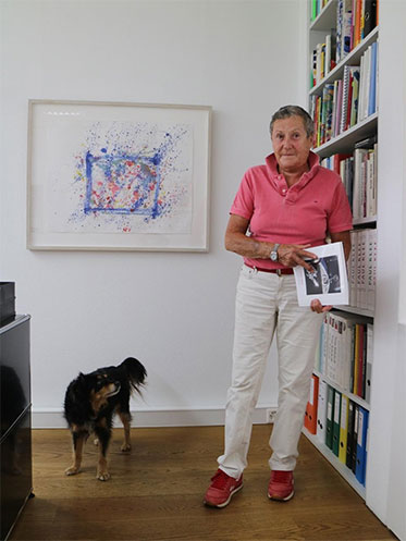 Iris Wazzau 2016 in Ihrer Galerie.